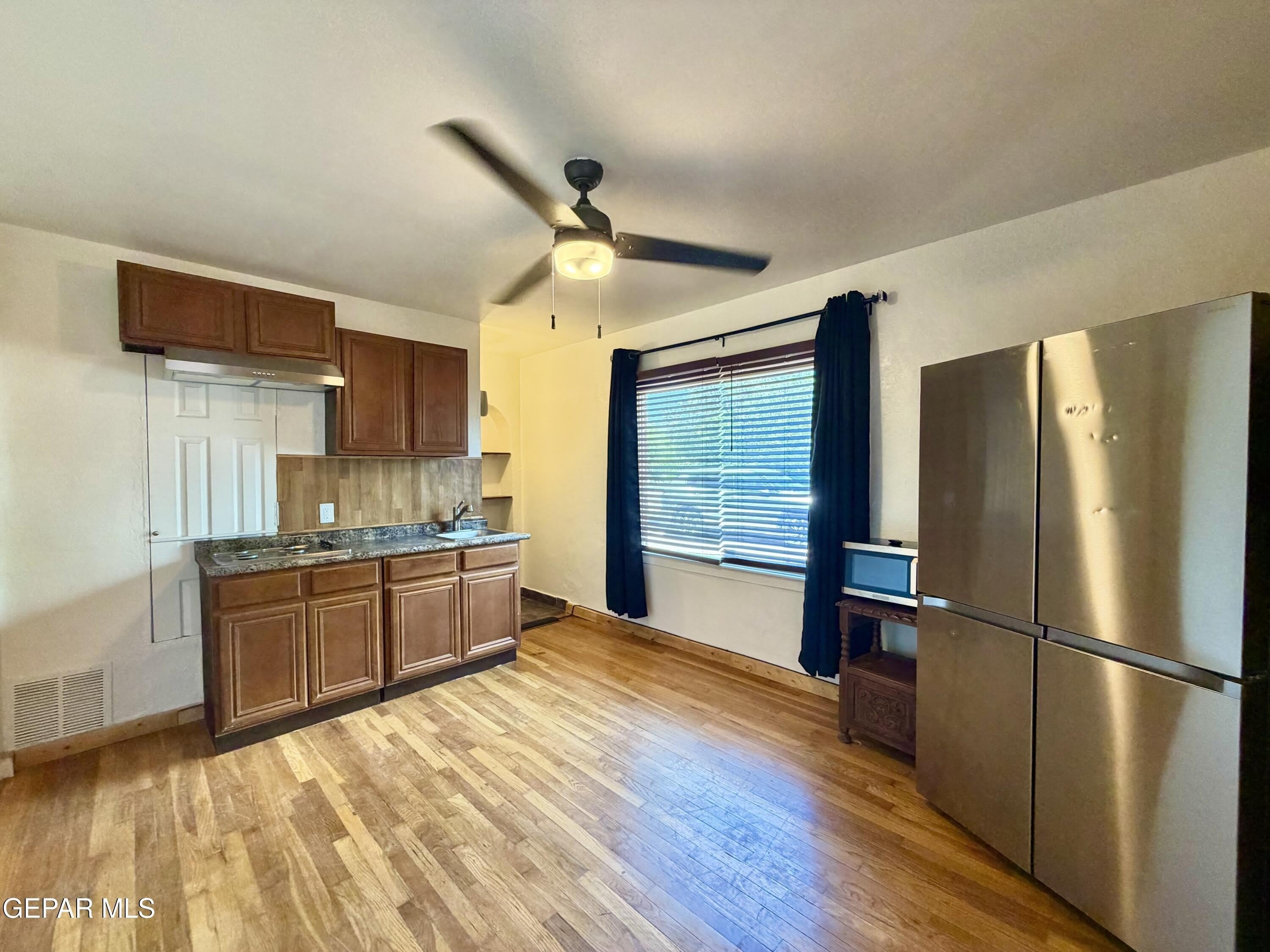 7404 Franklin Drive – photo 5