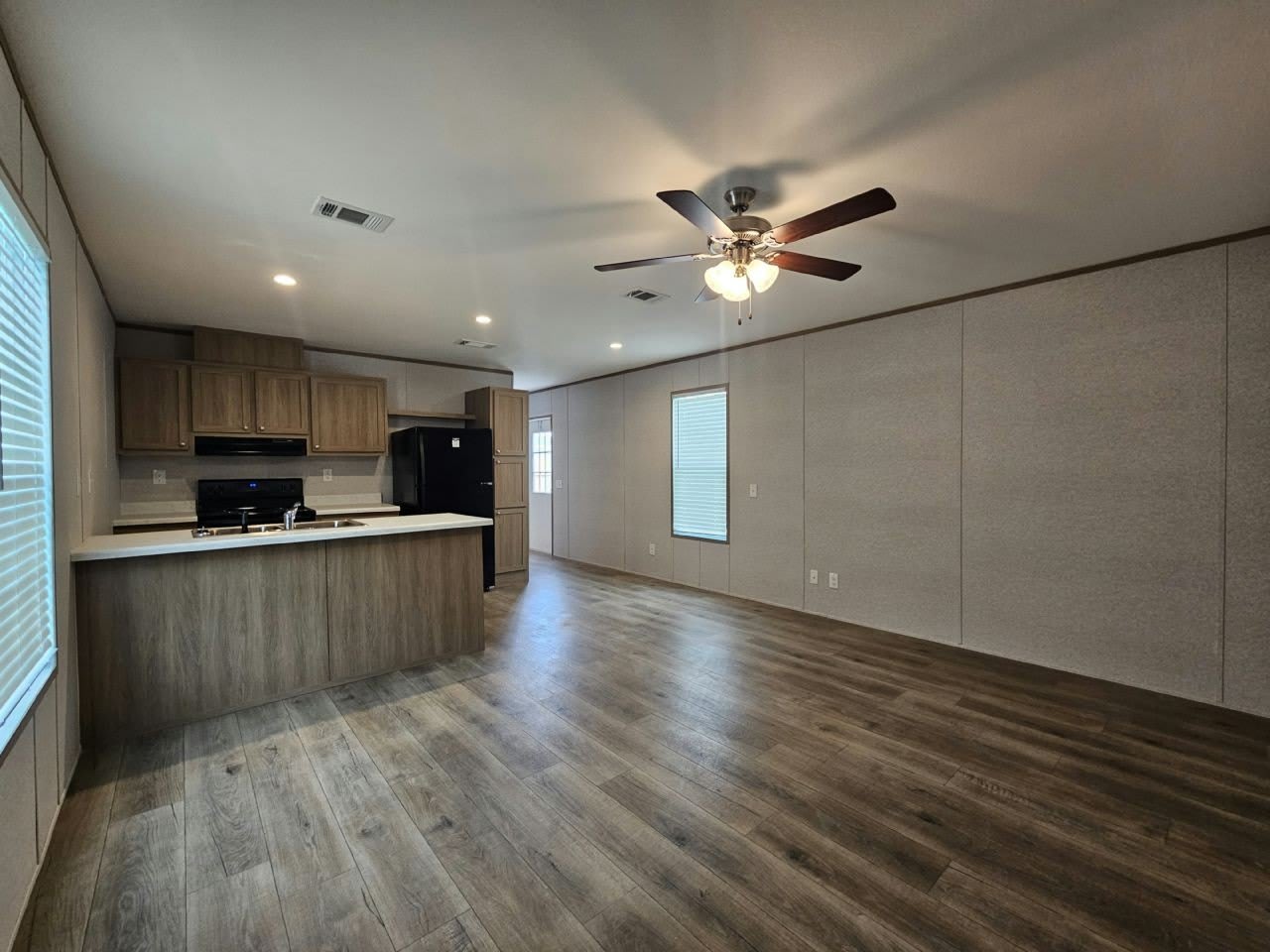 518 Suwanee Drive – photo 2