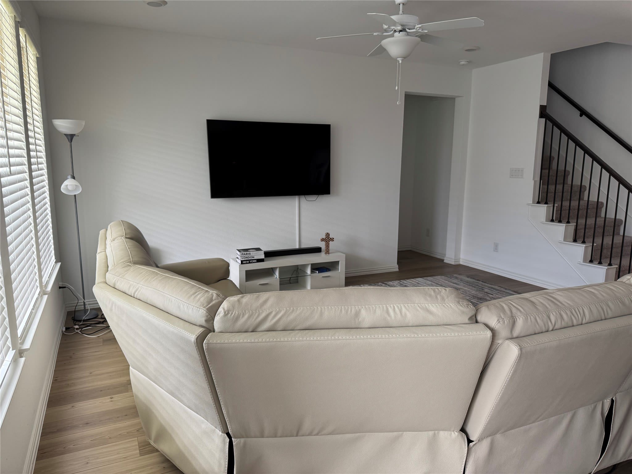 1633 Glacier Drive – photo 3