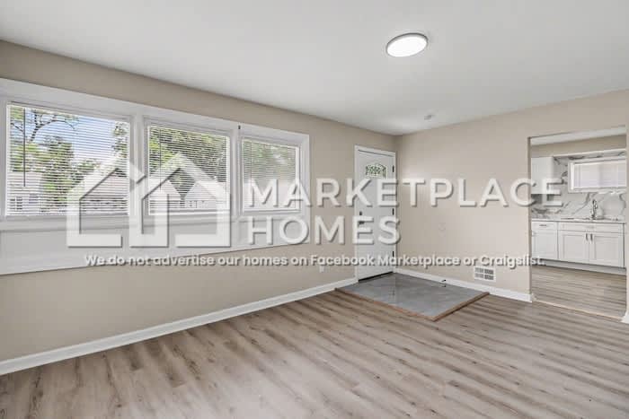 26437 Lehigh St – photo 4
