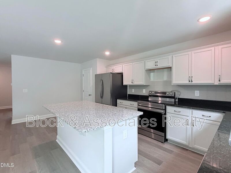 824 Roane St – photo 4