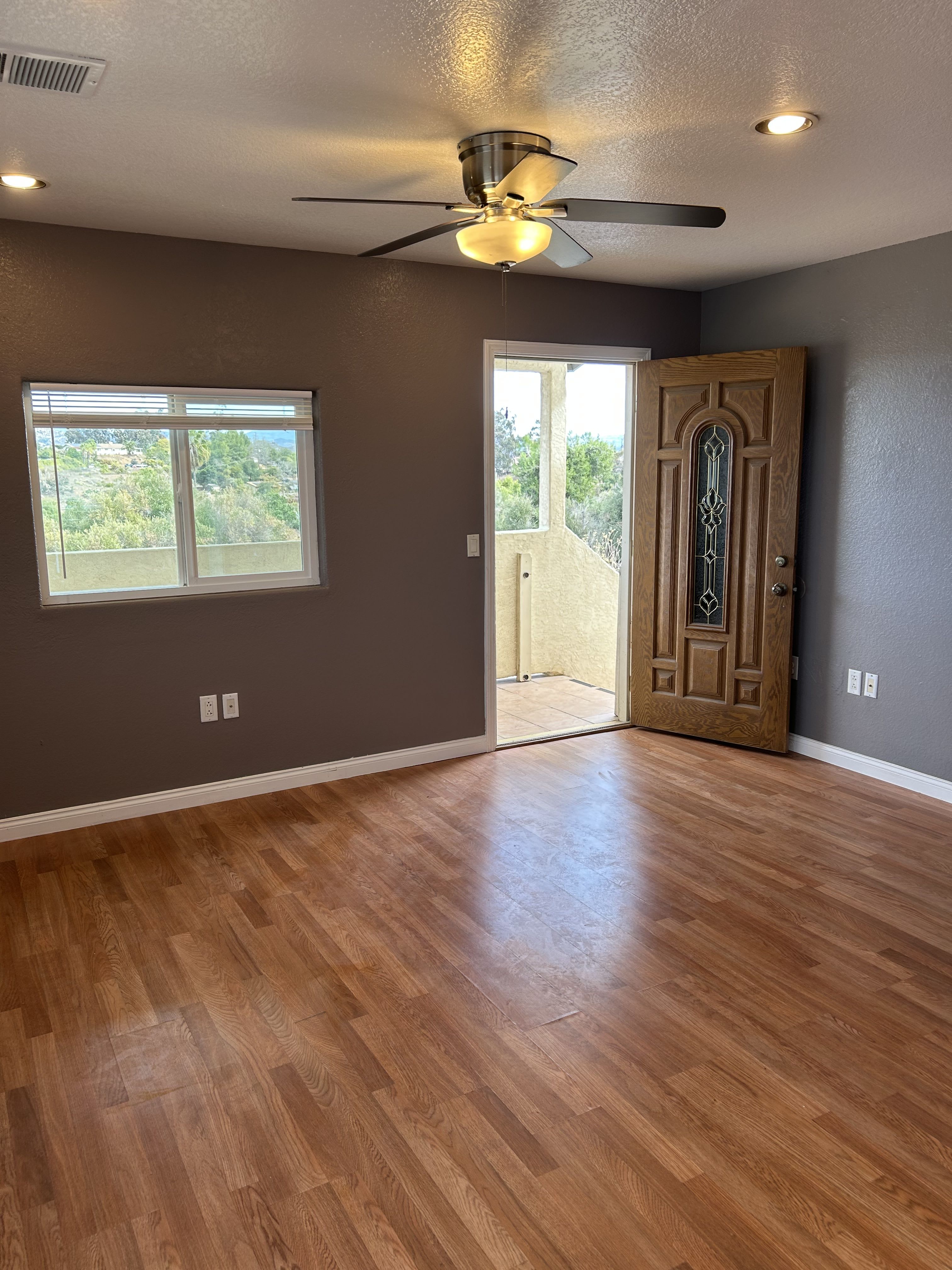 1516 Calavo Dr – photo 4