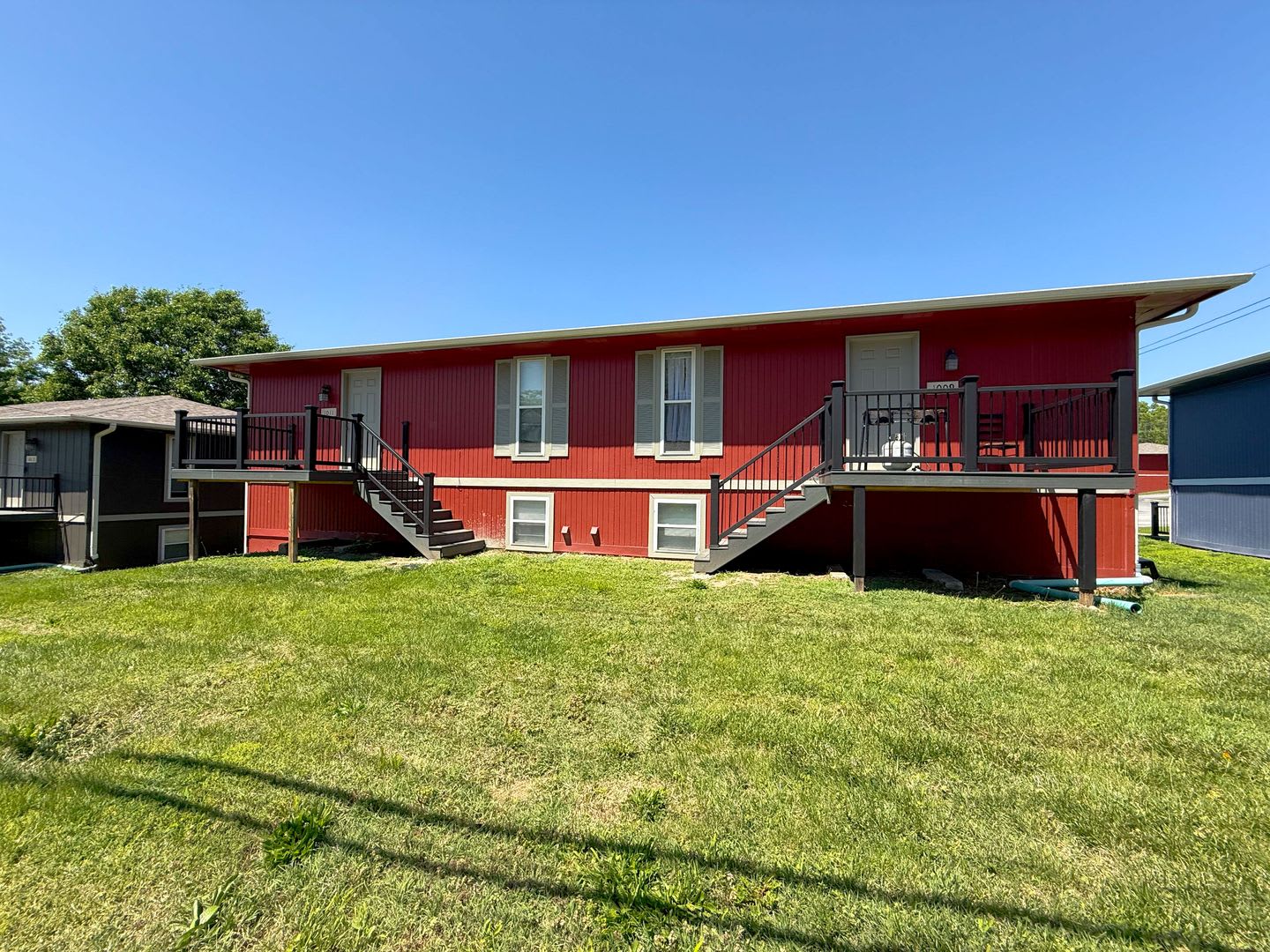 Large 4 bedroom Duplex – photo 1