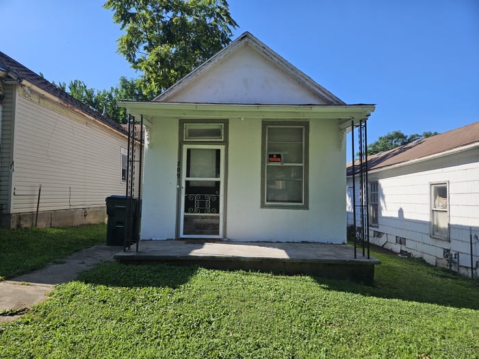 709 Seneca Street – photo 1