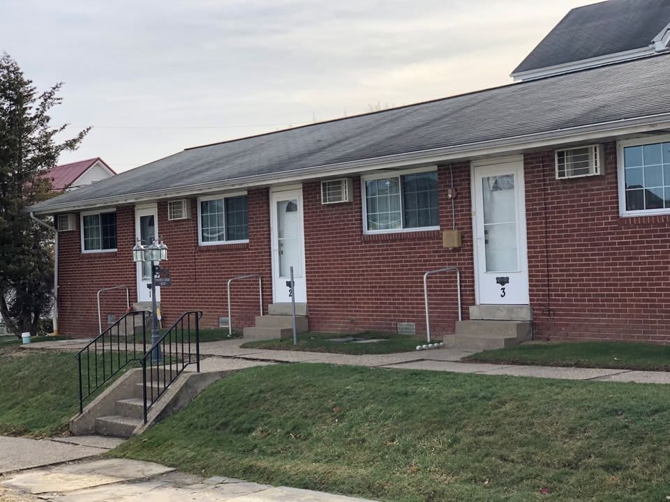 420 Foster St – photo 1