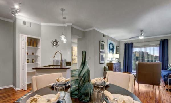 10865 N Loop 1604 W – photo 3