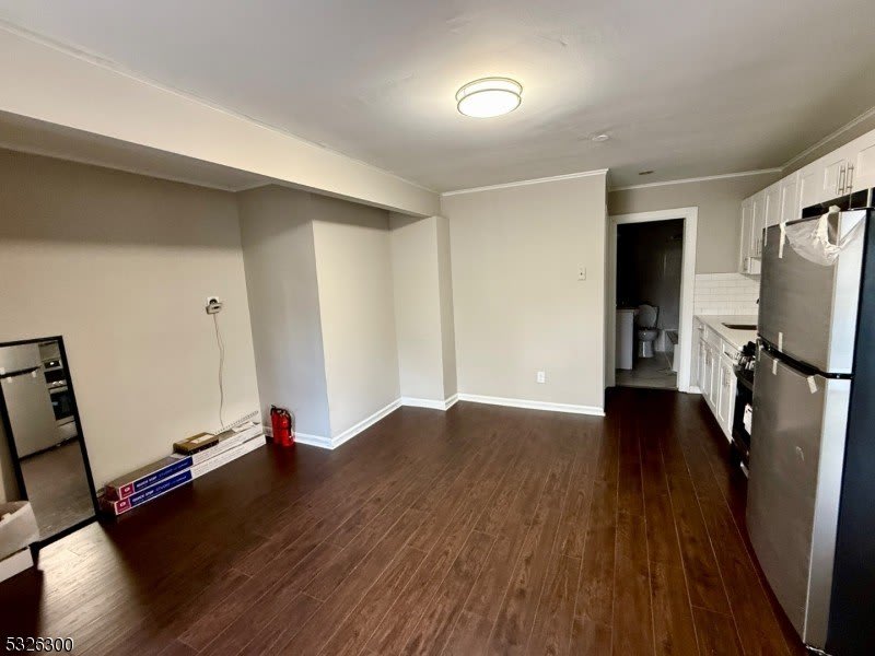 672 Mount Hope Ave – photo 3