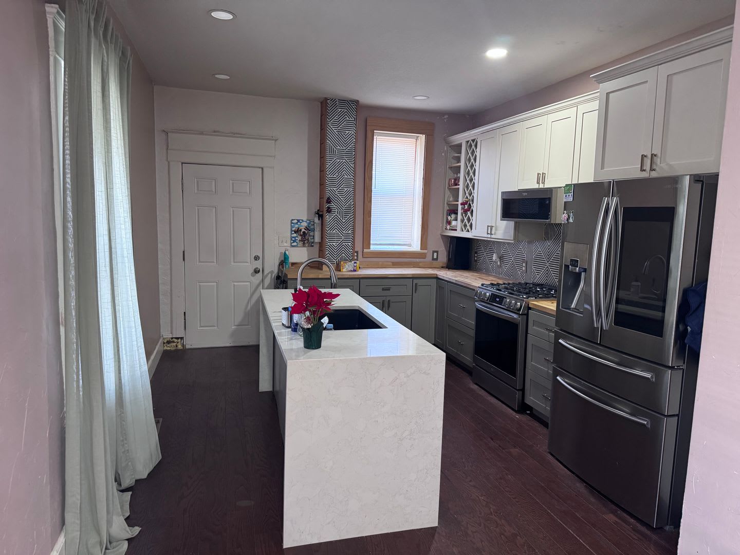 Spacious Four Bedroom Home in Kansas City – photo 3