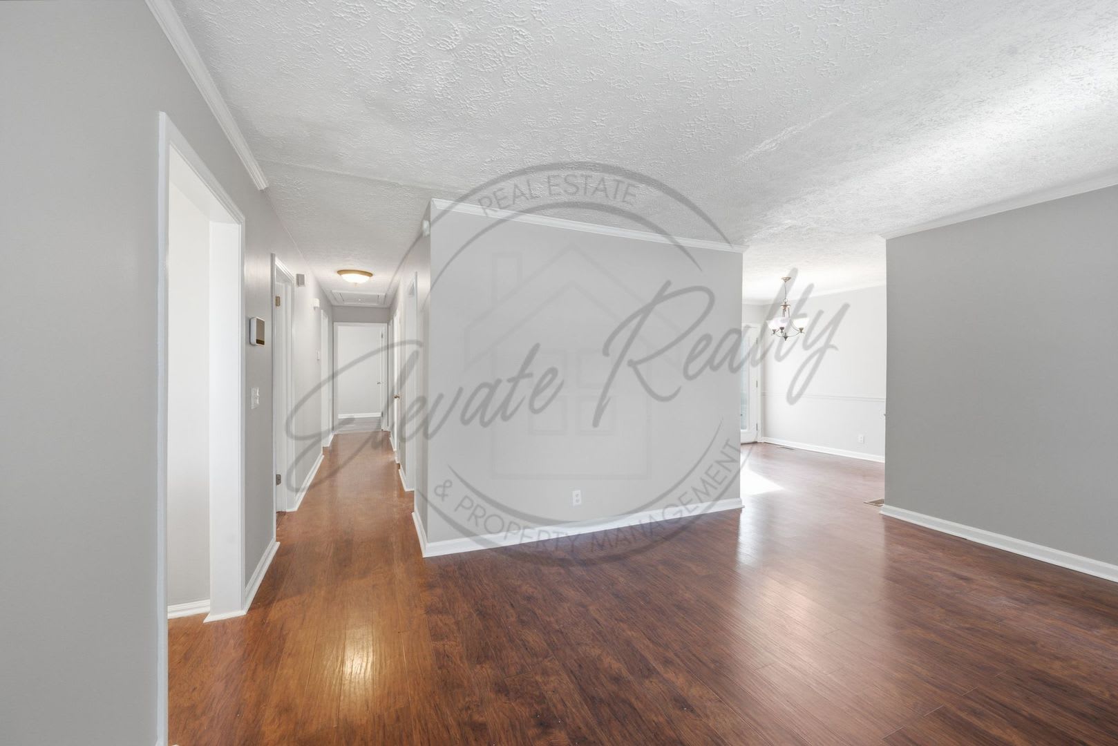 Beautiful Single-Level Home in Heritage Square – Fenced Backyard &amp; Prime Madison Location! – photo 3