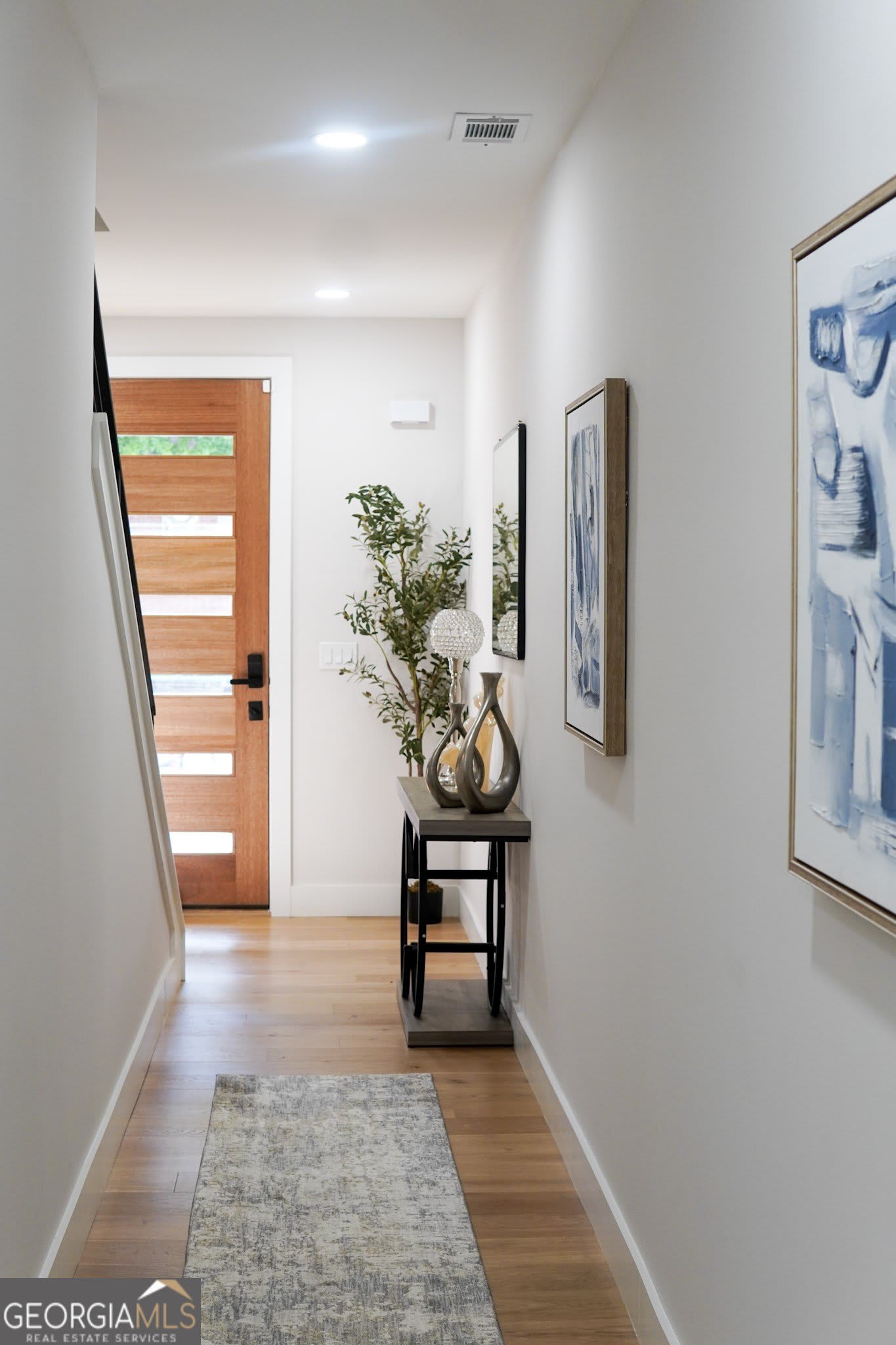 68 Boulevard SE – photo 3