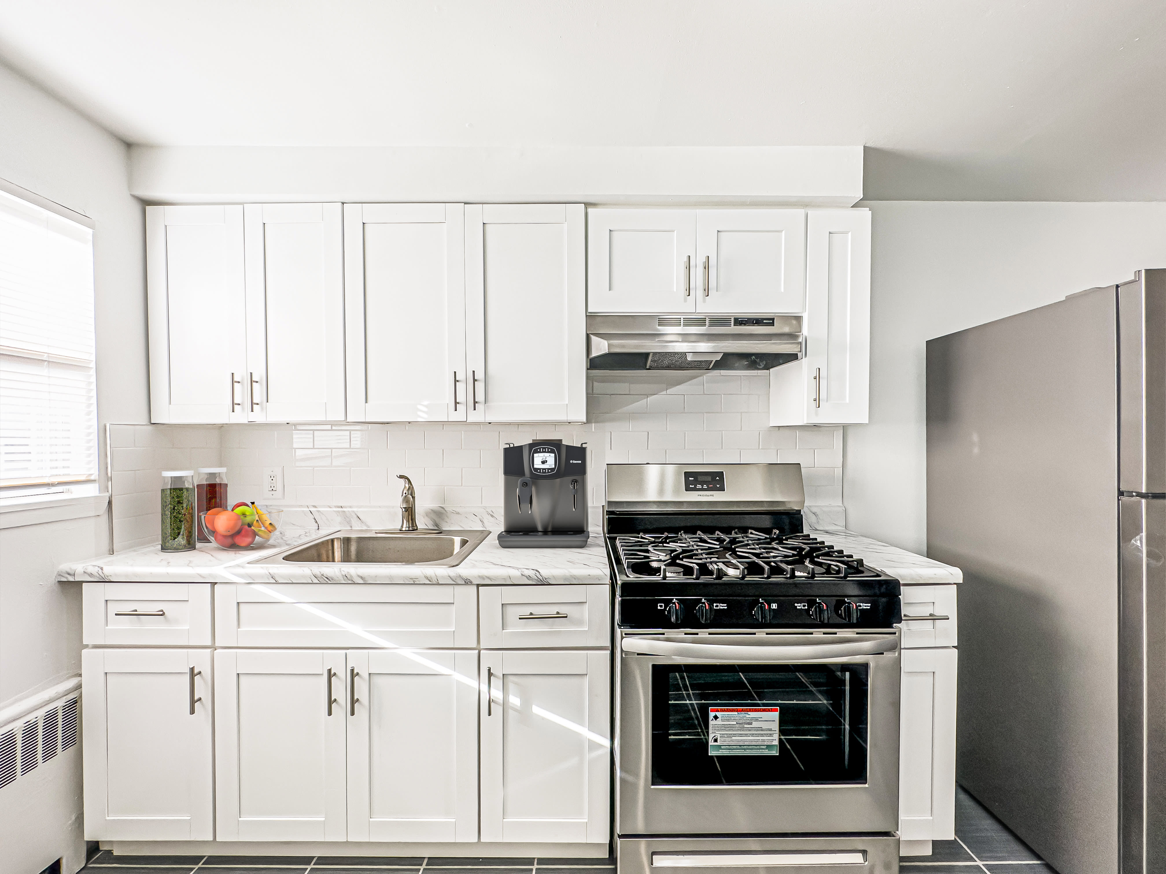 2 W Oakland Ave – photo 4