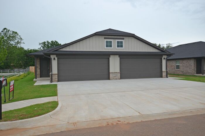 11211 Howard Drive – photo 1