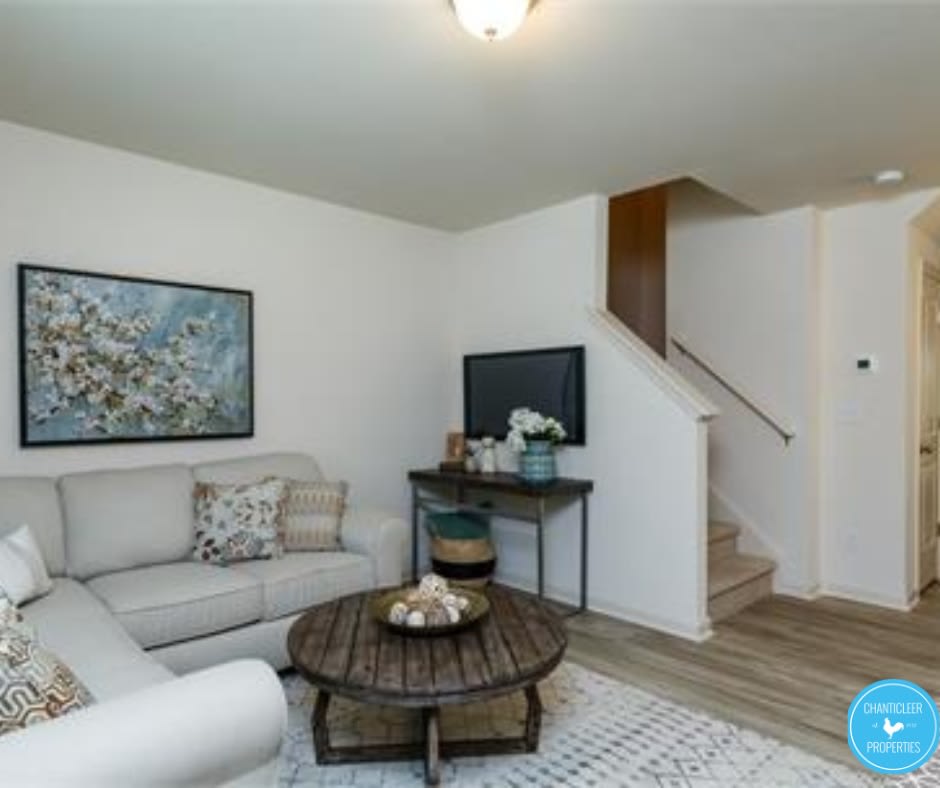 884 Saratoga Drive – photo 4