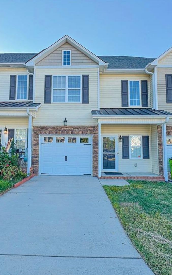 Charming Townhome In Clemmons – photo 1