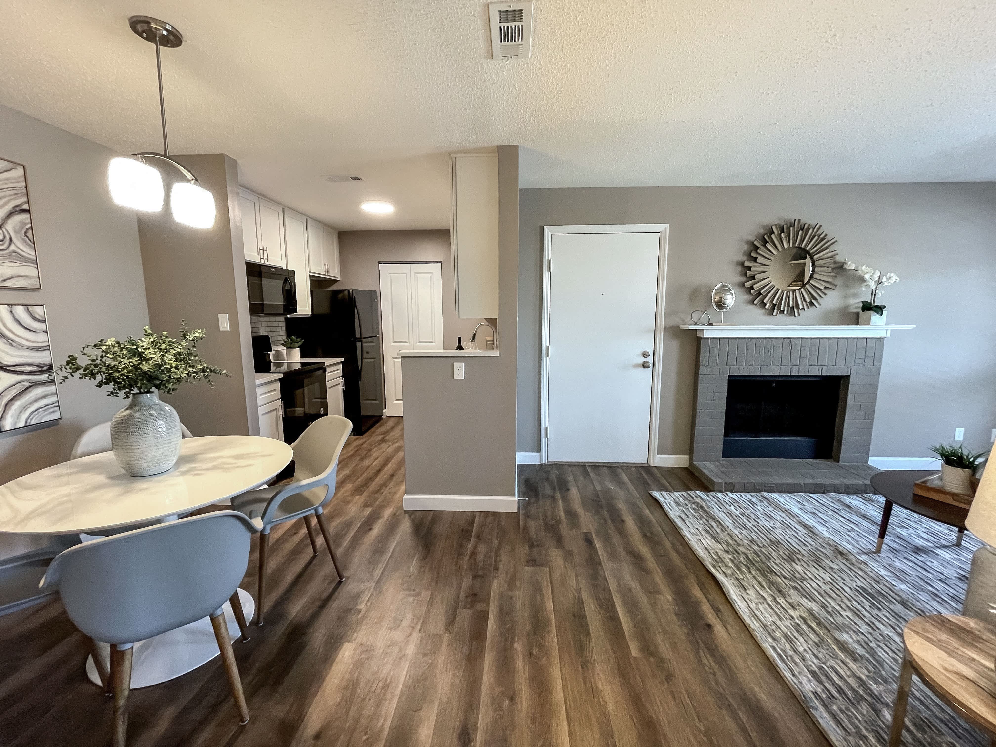 Vanderbilt Apartments – photo 2