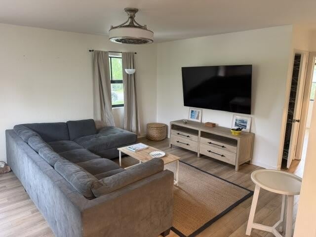 211 Princeton Drive – photo 5