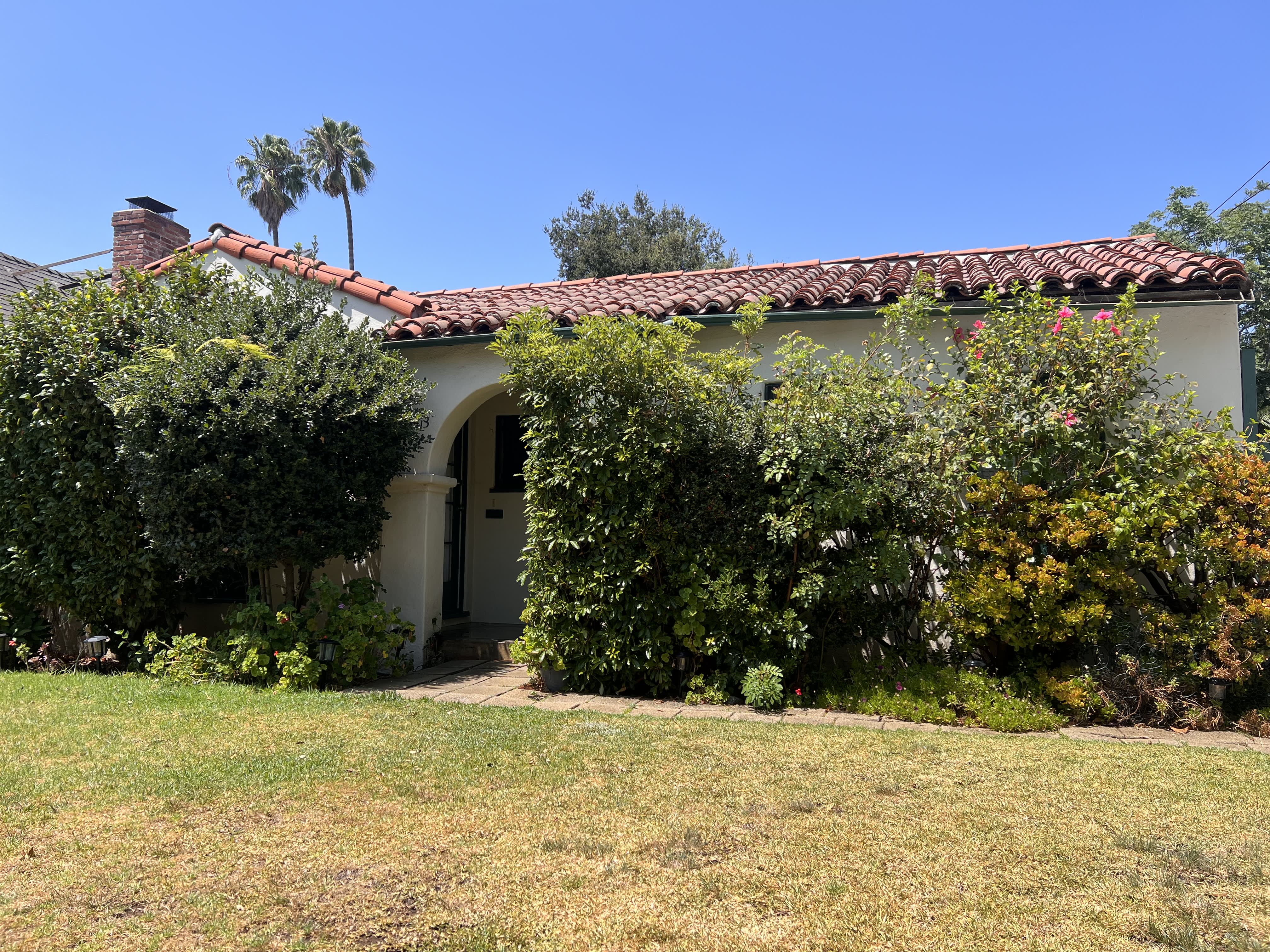 415 North Bushnell Avenue – photo 1