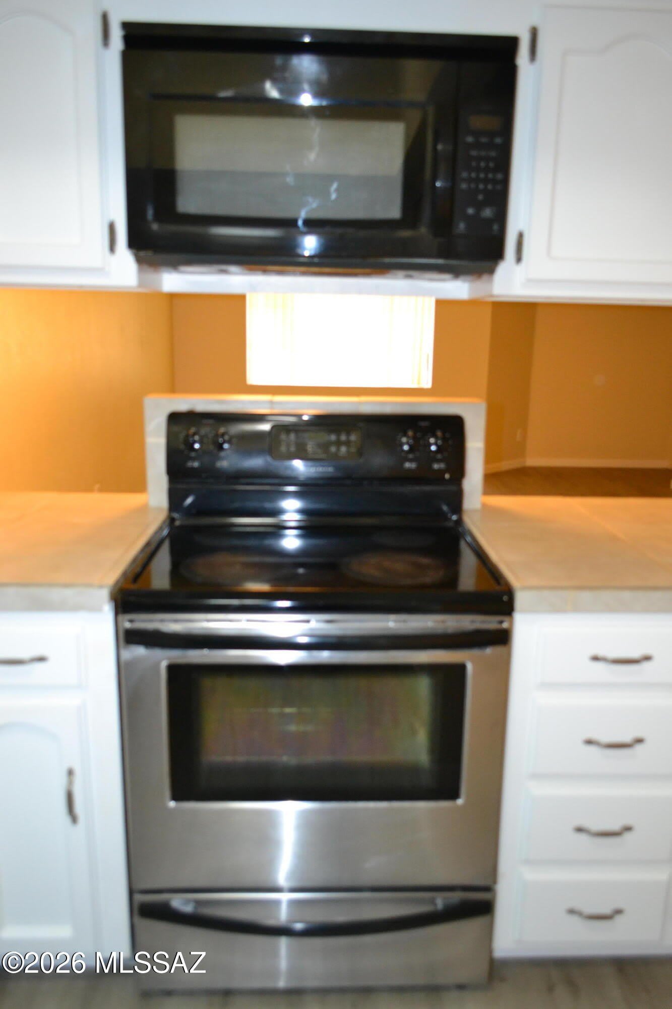 1200 E River Road – photo 5
