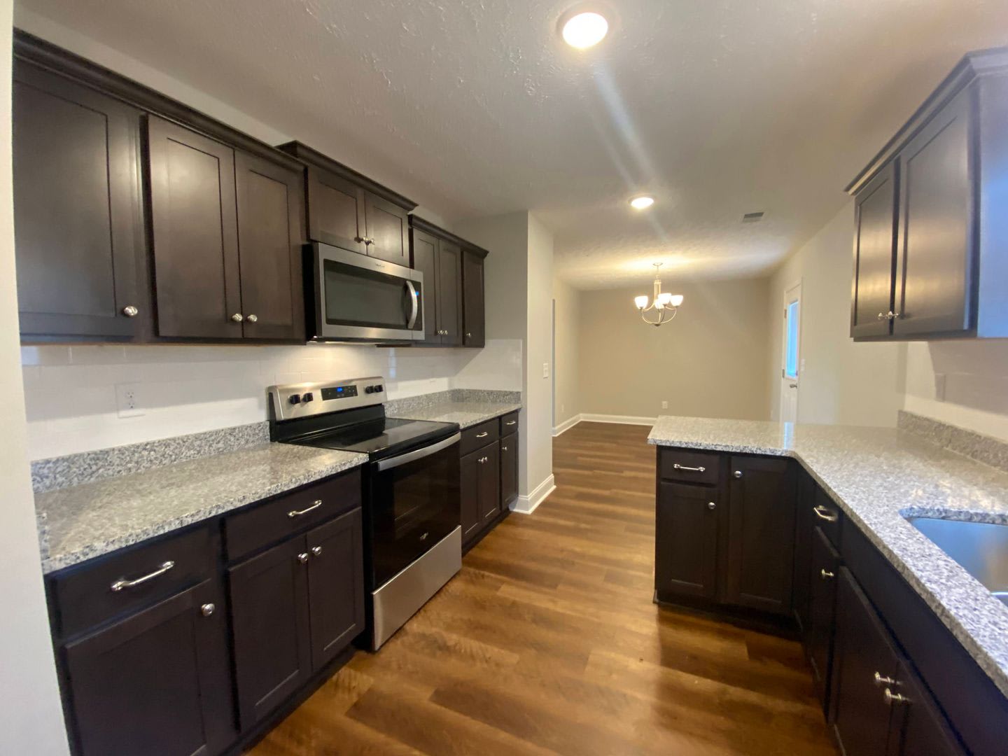 Like New Home for Rent – photo 3