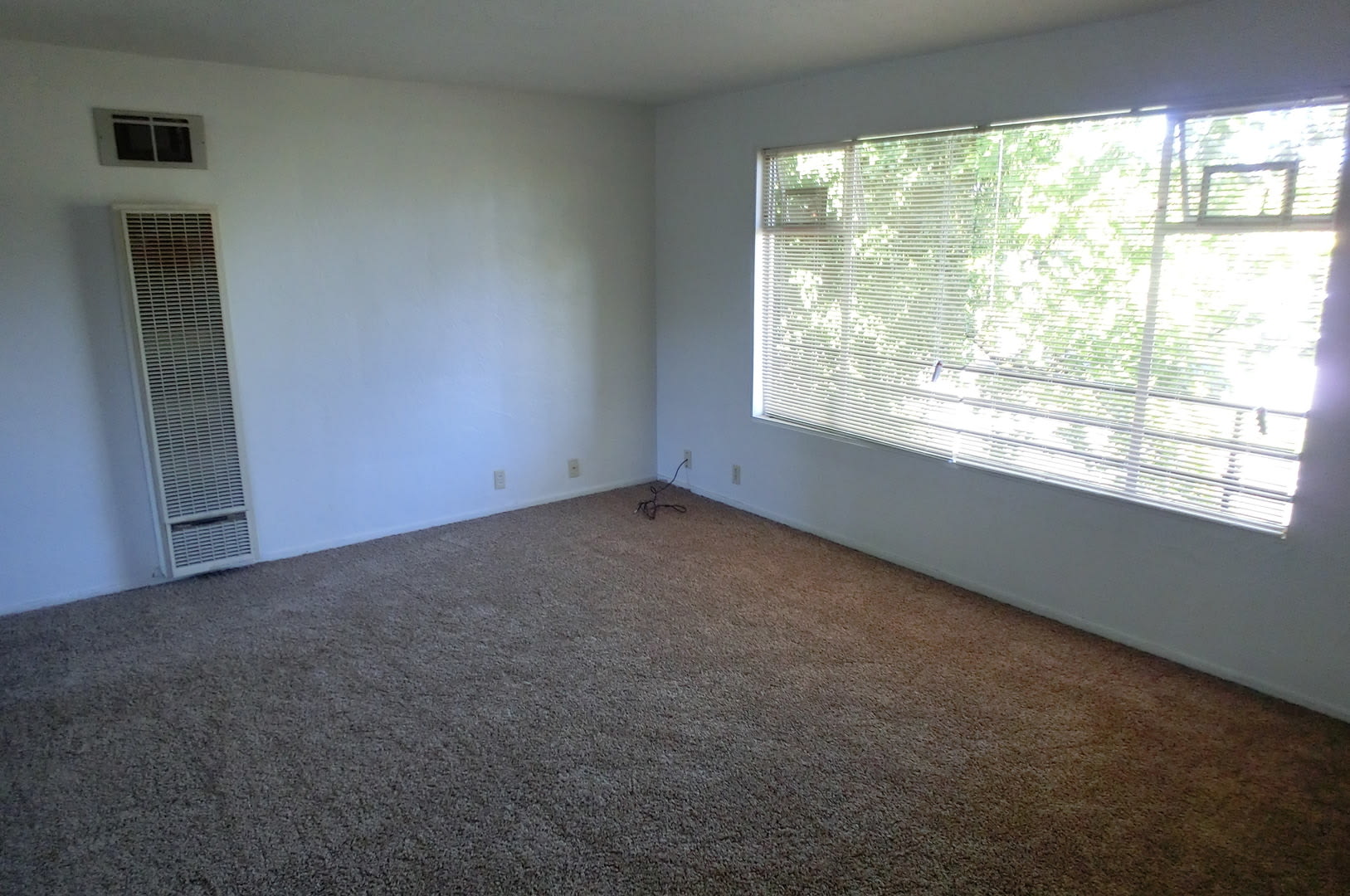 Upstairs Apartment Near the Center of Town – photo 4
