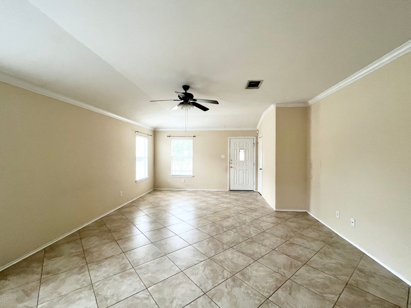 Buda Home for Lease – photo 3