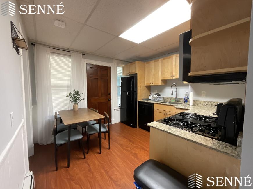8 Seventh St. – photo 2