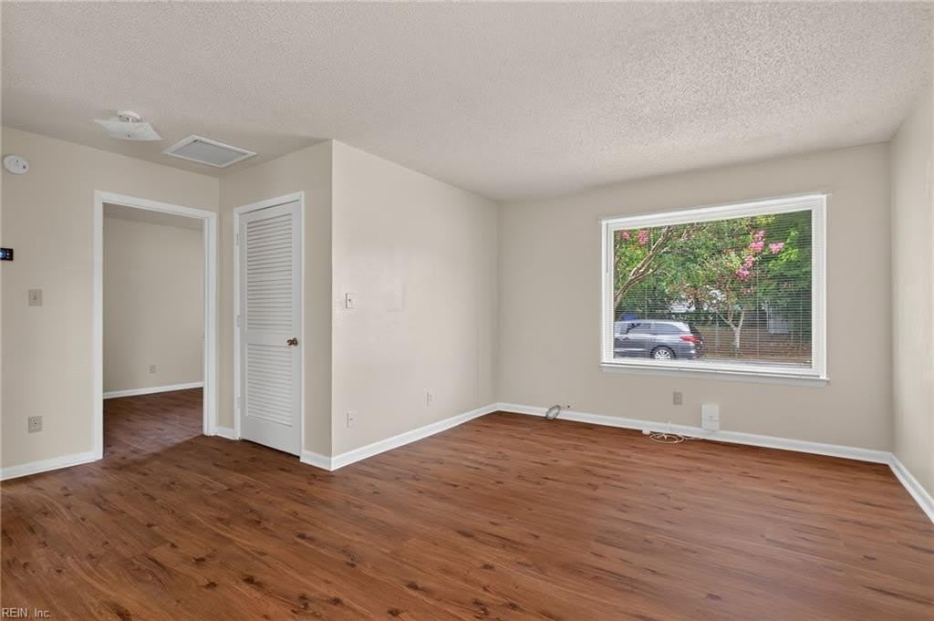 2344 Grandy Avenue – photo 5