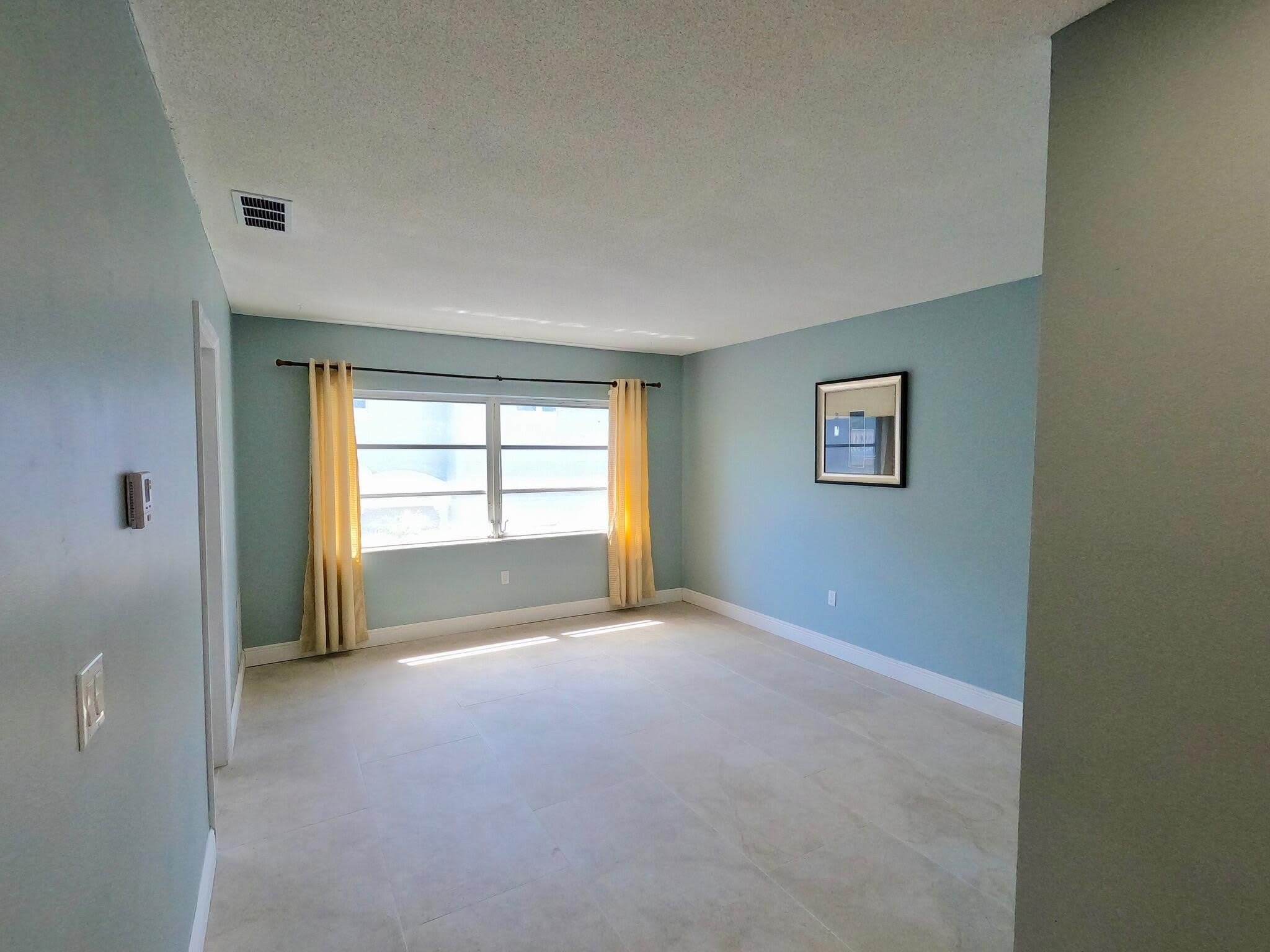 382 E Royal Palm Road – photo 2