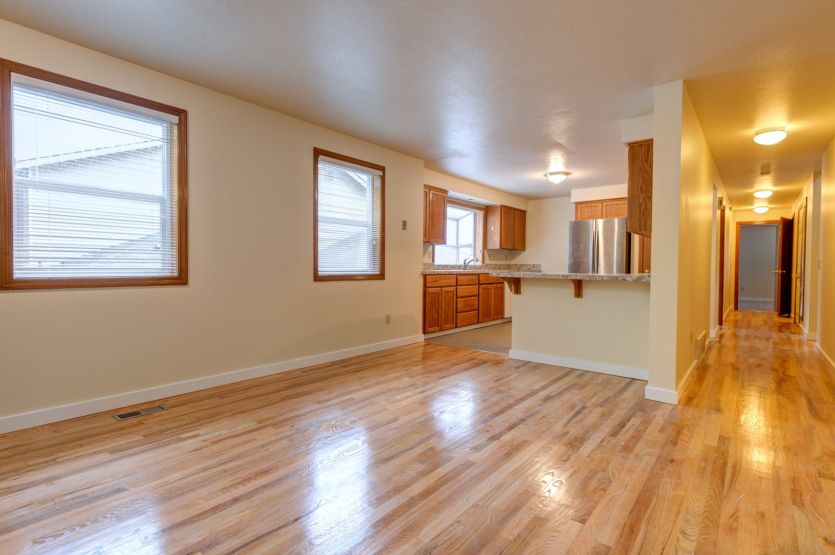 8Bed 4 Ba House Close To University Village – photo 3