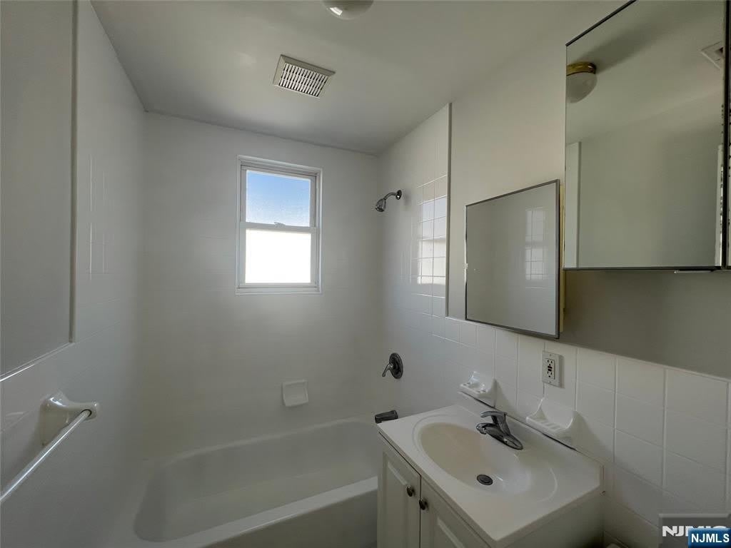 43 S Willow Street – photo 3