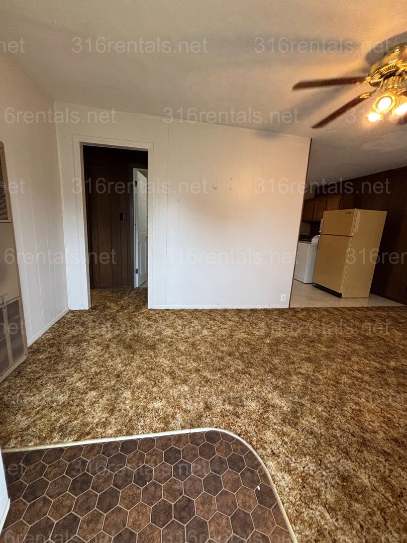 Two Bed One Bath Available Now – photo 2