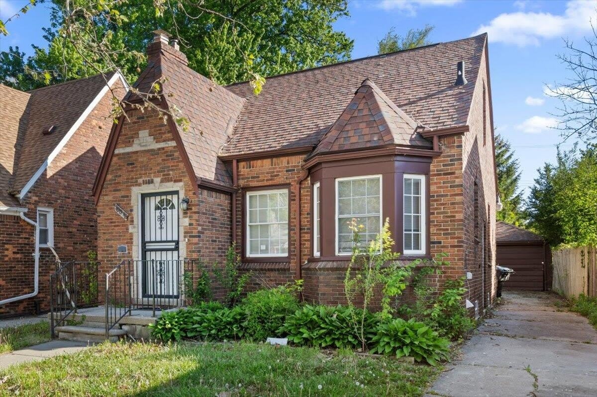 10042 Grayton Street – photo 1
