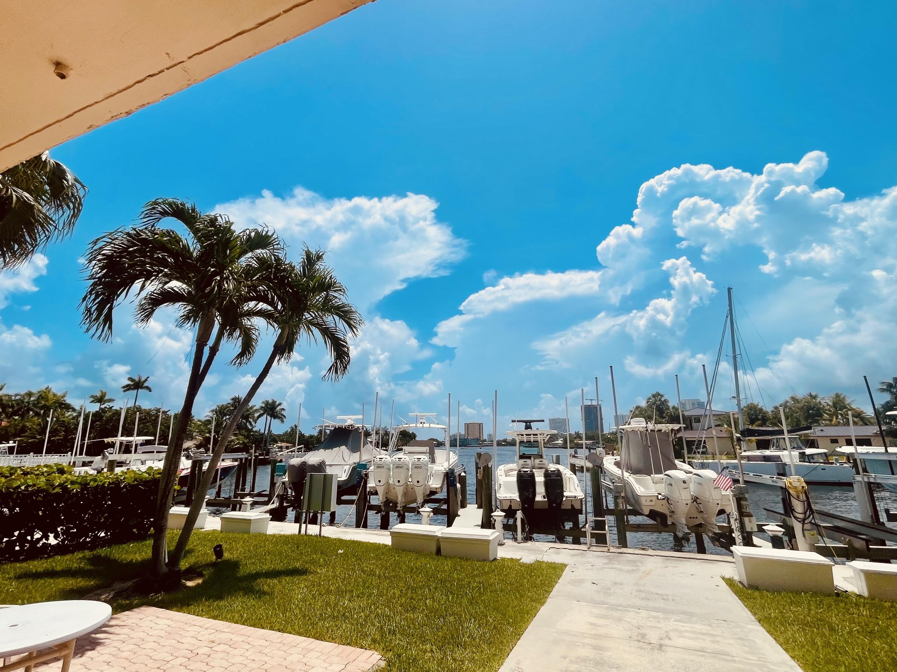 740 S Federal Highway – photo 1
