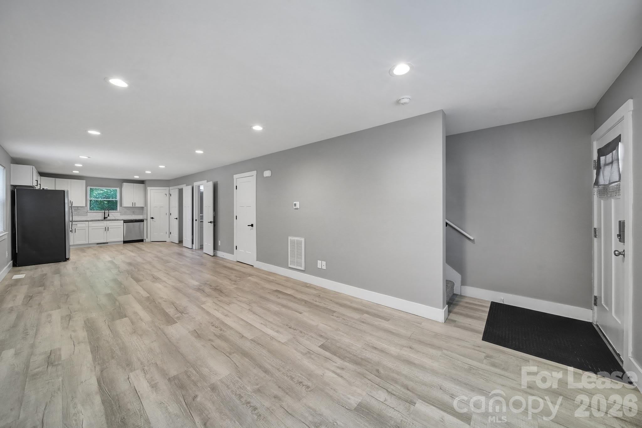 110 Carpenter Street – photo 4