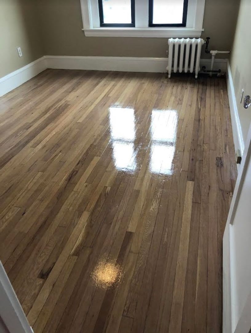 Charming 3 Bedroom- NO Broker FEE – photo 3