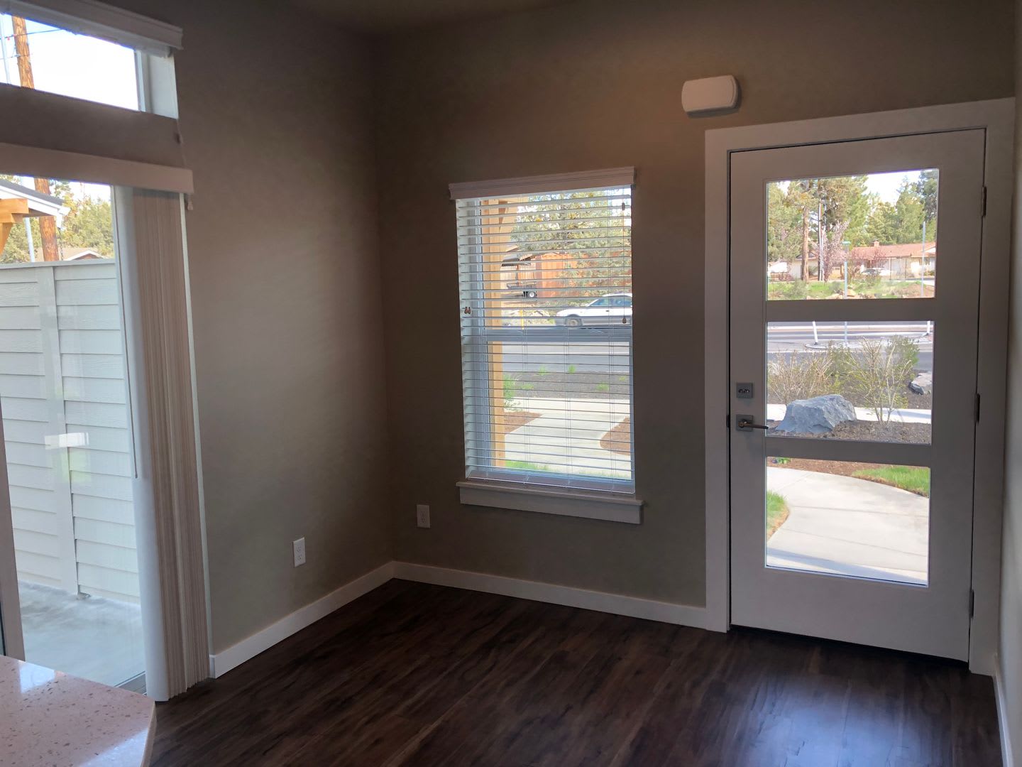 2 Bedroom / 1 Bathroom Cottage in Bend – photo 3
