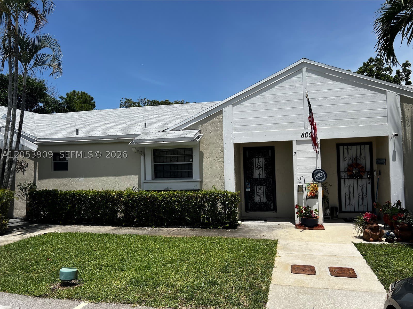 809 NE 214th Ln – photo 1