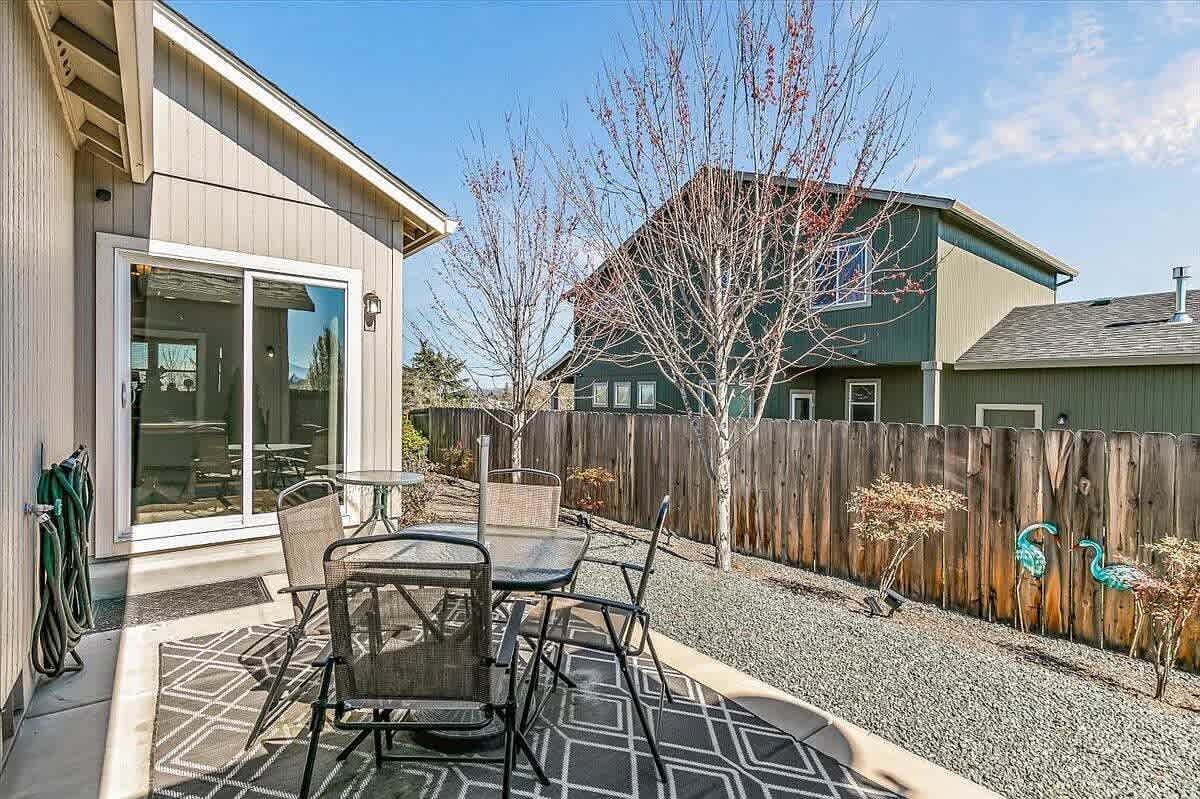 2264 College Way – photo 3