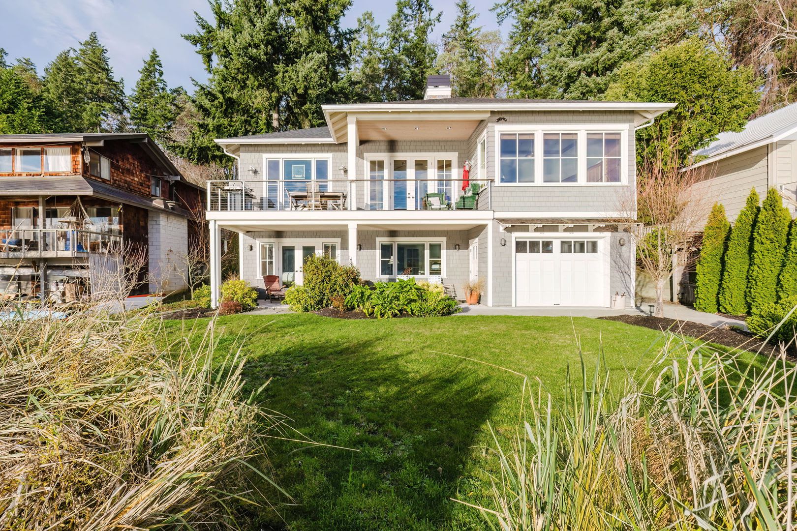Impeccable Low Bank Bainbridge Waterfront Home With Private Dock – photo 3