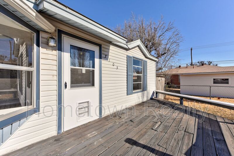 7105 NW 43rd Street – photo 2
