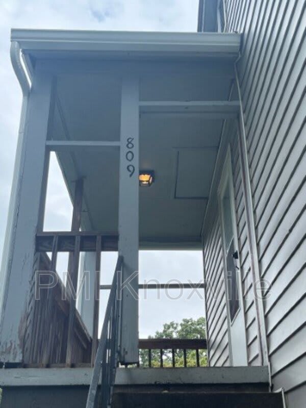 809 Cates St – photo 3