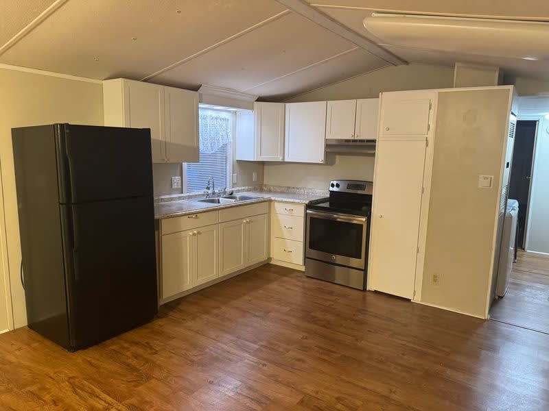 7920 Sunrunner Dr – photo 3