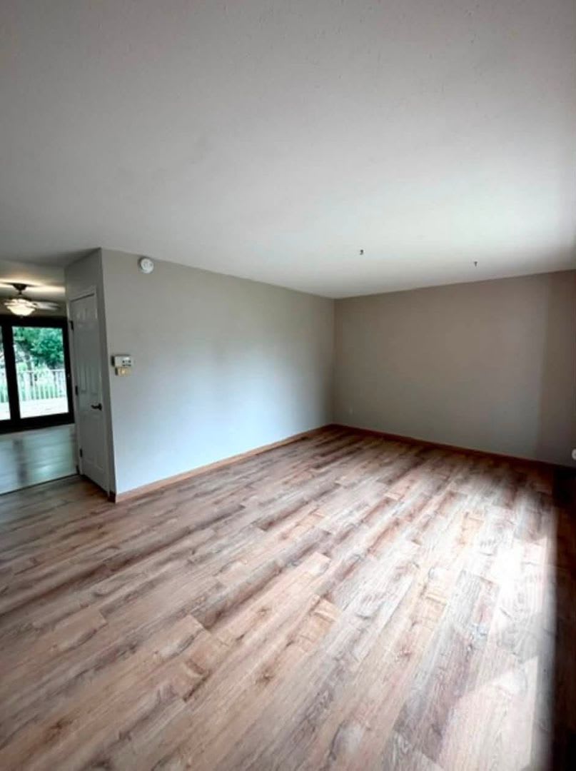 310 3rd St. NE – photo 4