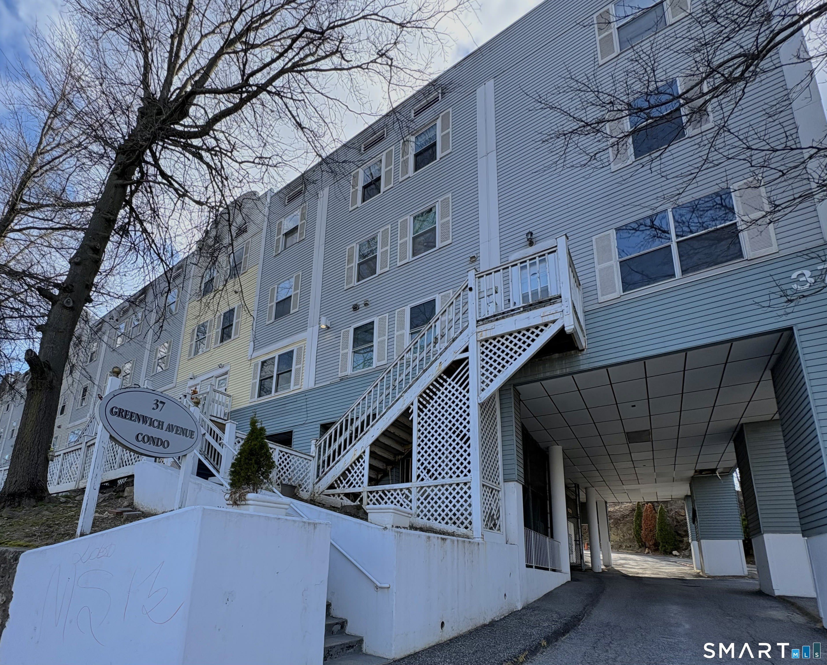 37 Greenwich Avenue – photo 1