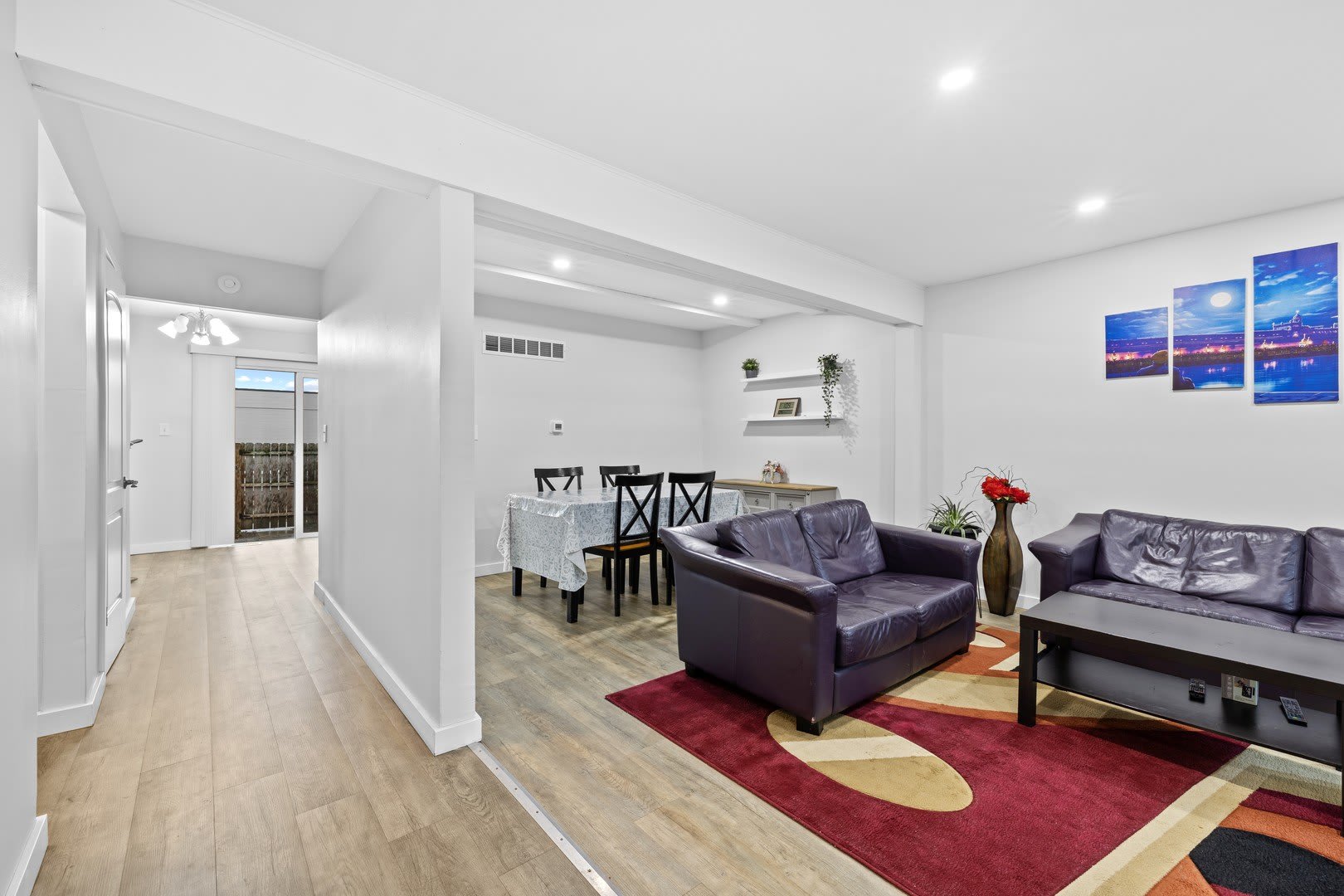 422 Gainsborough Court – photo 3