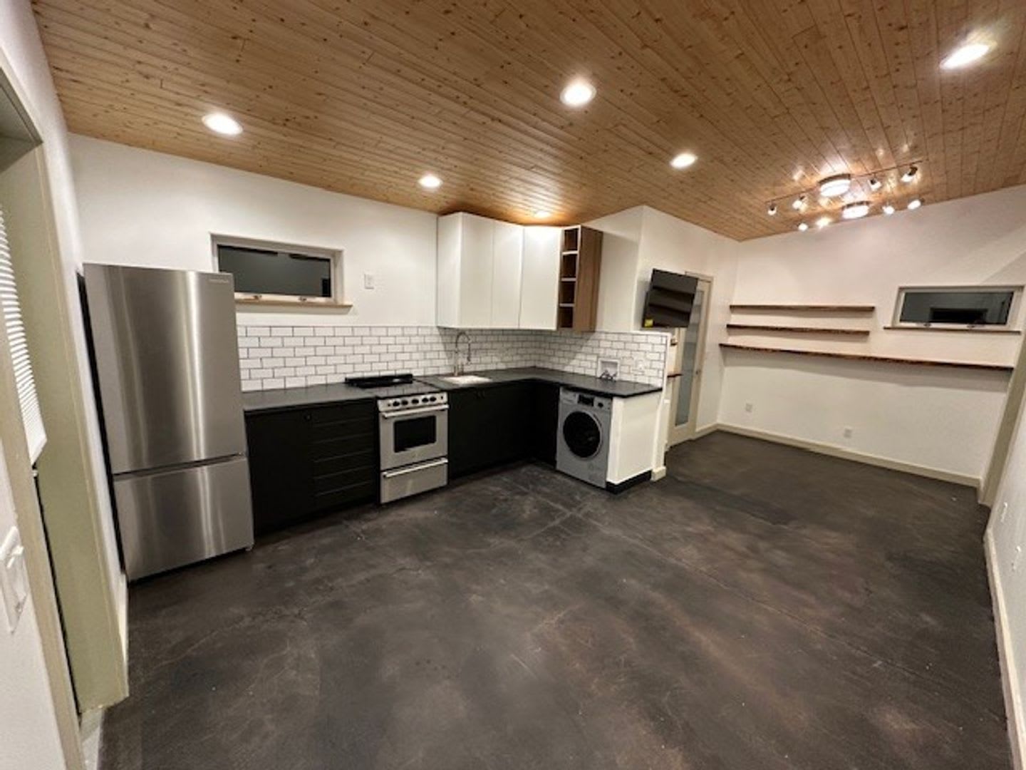 Price Improvement & $500 Move-In Special – photo 4