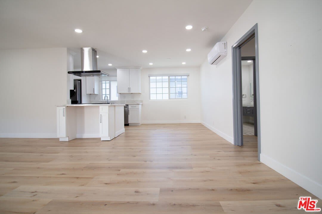 835 S Sherbourne Dr – photo 1