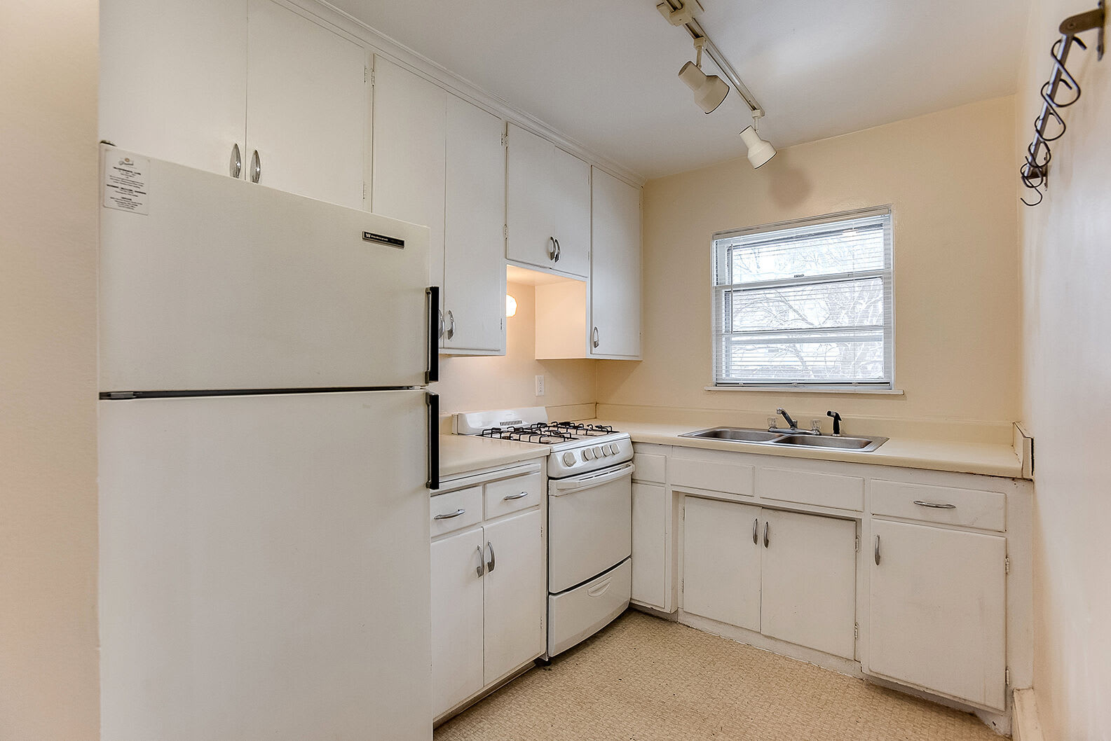 123 West 26th Street – photo 1