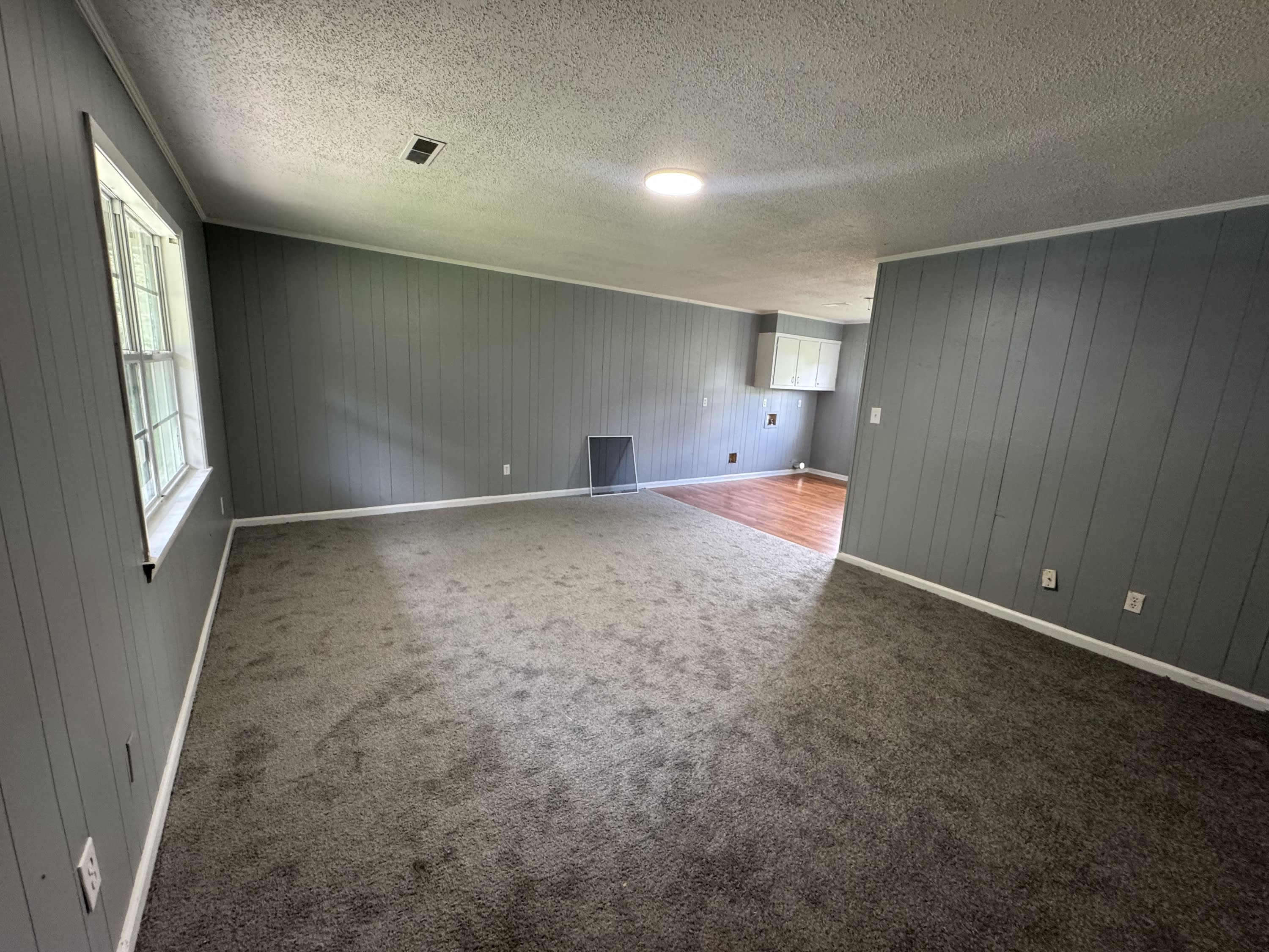 214 College St – photo 2