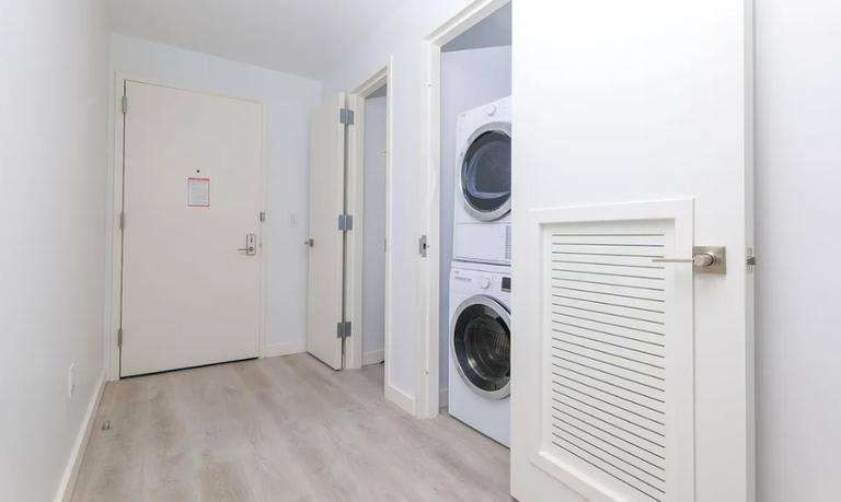 1141 Manhattan Avenue – photo 5